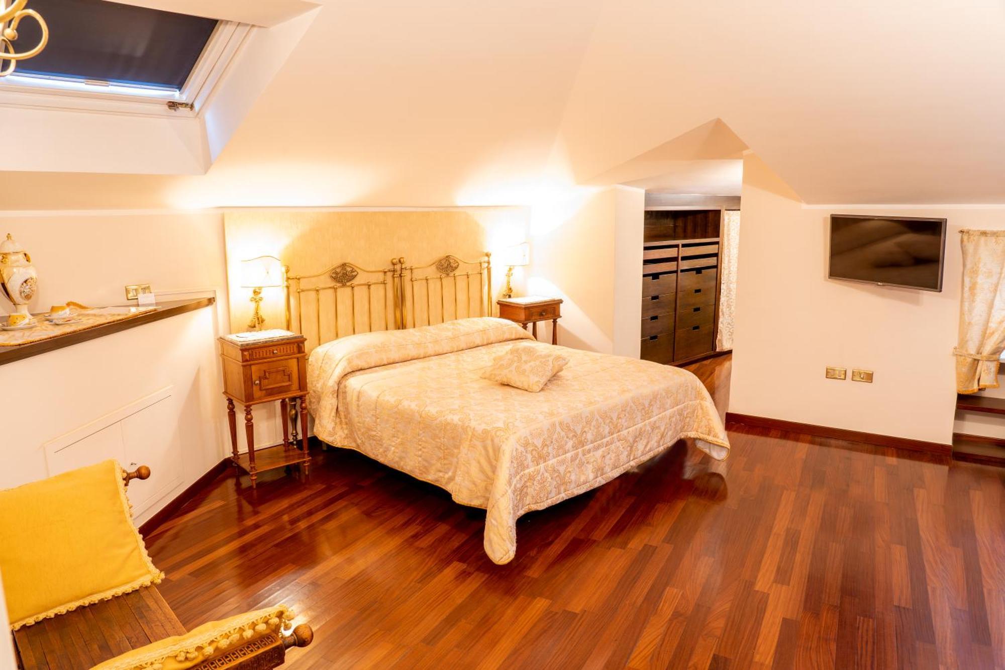 Real Borbone Bed and Breakfast Caserta Rum bild